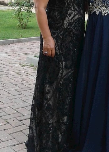 Oleg Cassini 42