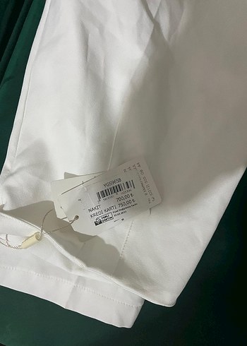 42 Beden beyaz Renk Beyaz Kadın Pileli Kumaş Pantolon