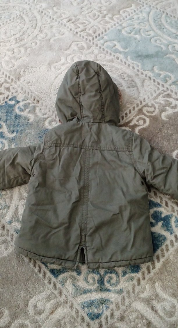 Gri Erkek Çocuk Kürklü Kapüşonlu Mont - Görsel 2