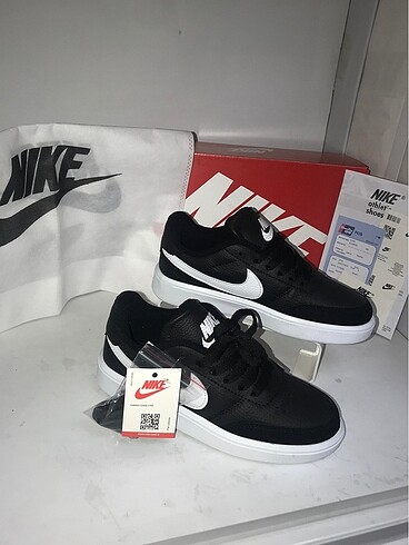 NIKE marka sezon spor