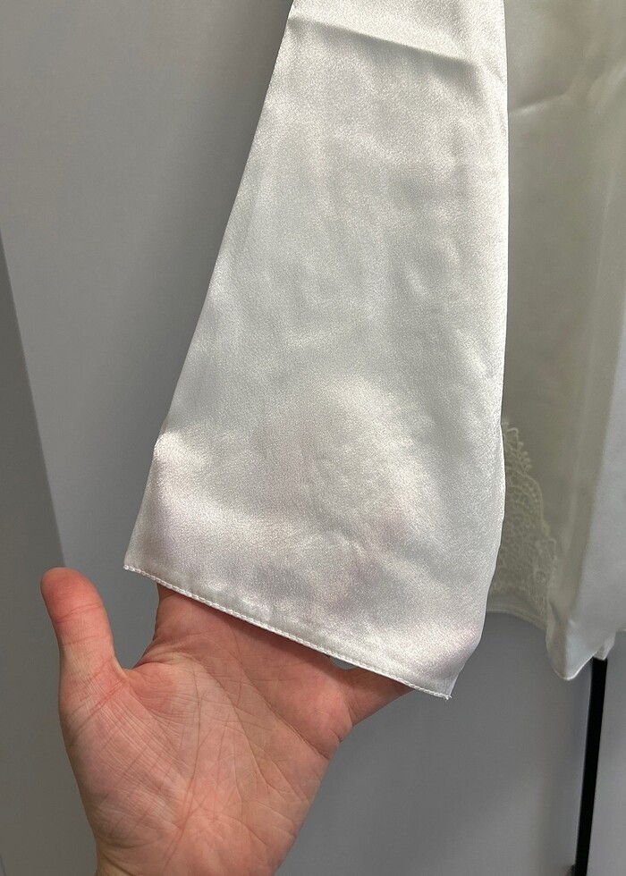 Kırık Beyaz Dantel Detay Saten Takım - Görsel 2