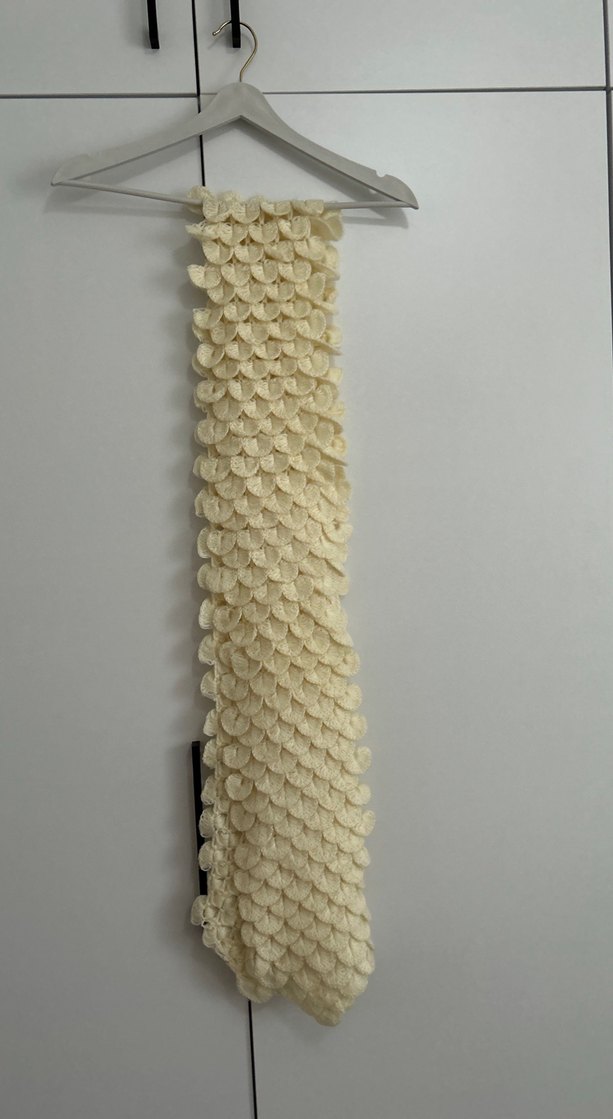 Kadın Bej Fırfırlı Örgü Şal - Görsel 3