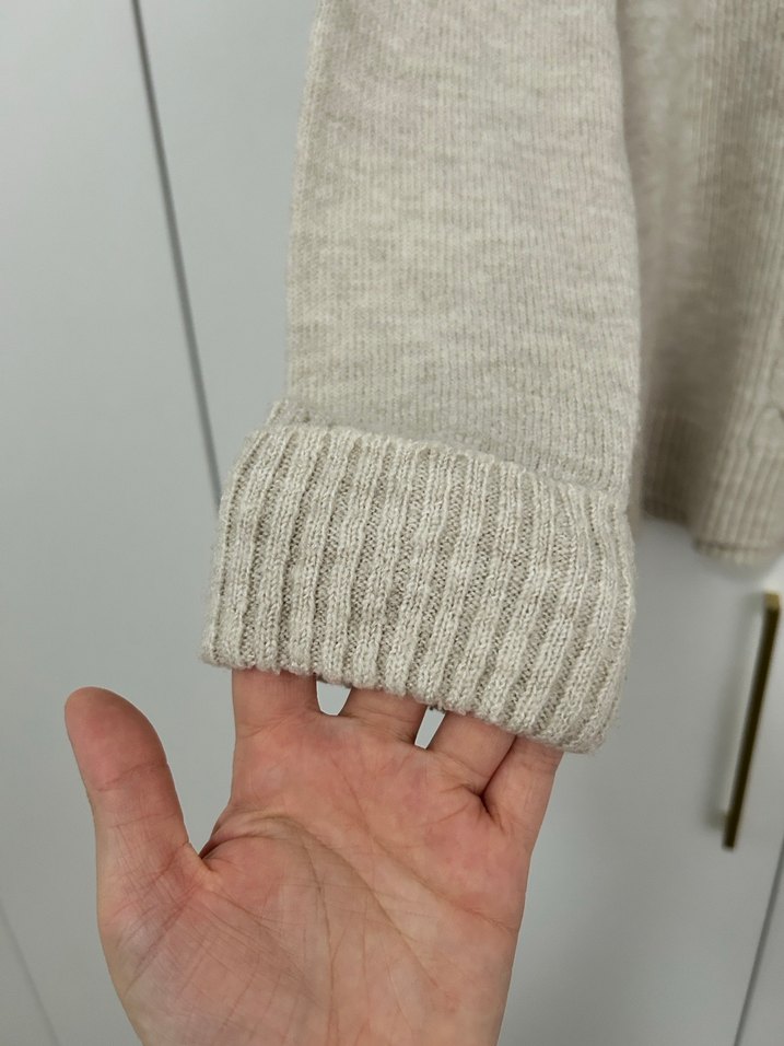 Bej Örgü Boğazlı Kadın Kazak - Görsel 5