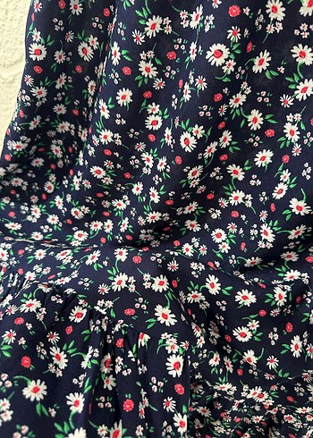 Siyah Kırmızı Çiçekli Fırfırlı Viskon Etek - Görsel 2