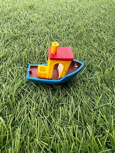 3D Hediyelik Boyanmış Gemi Figürü