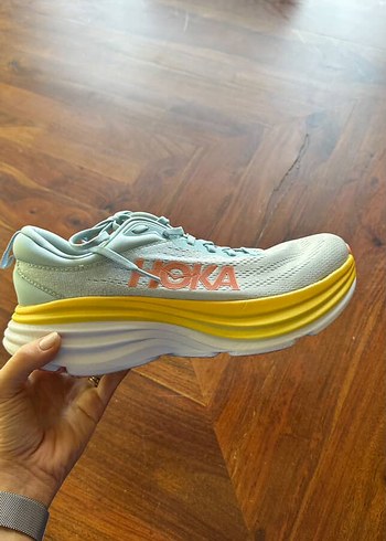 Hoka Bondi 8