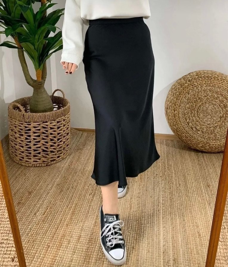 Siyah Saten Uzun Kadın Etek - Görsel 2