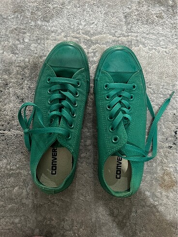 Yeşil Converse
