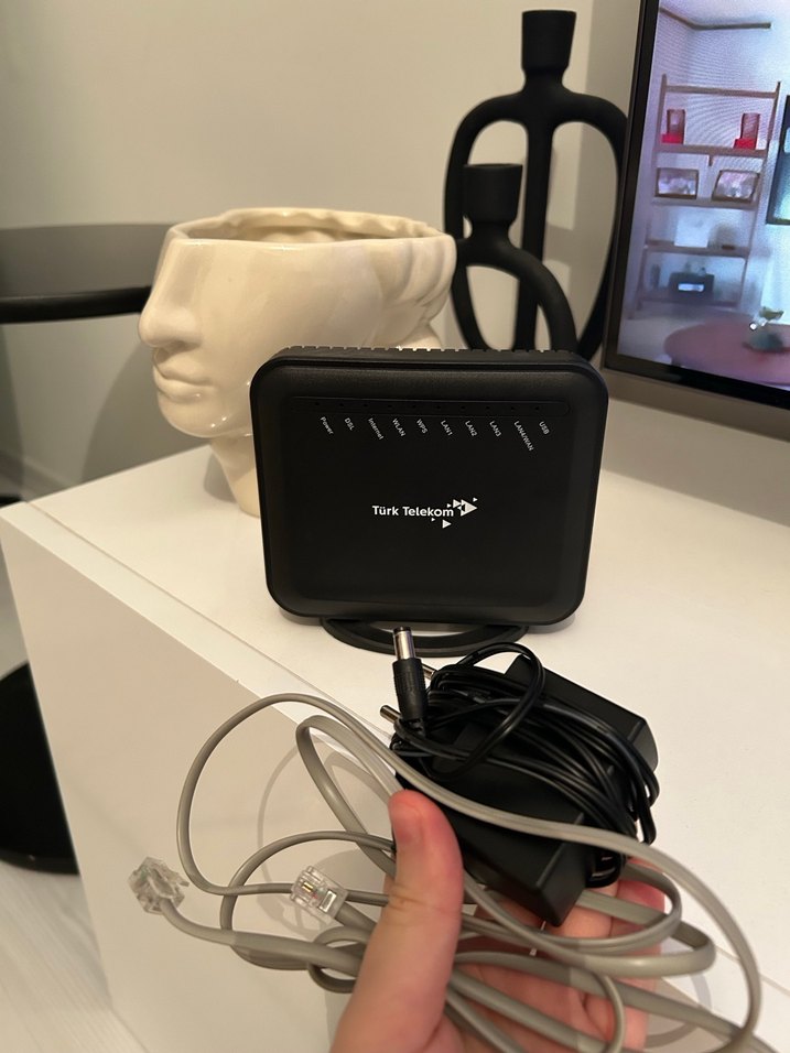 Türk Telekom Siyah Modem - Görsel 3