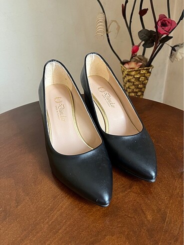 Siyah Stiletto Ayakkabı