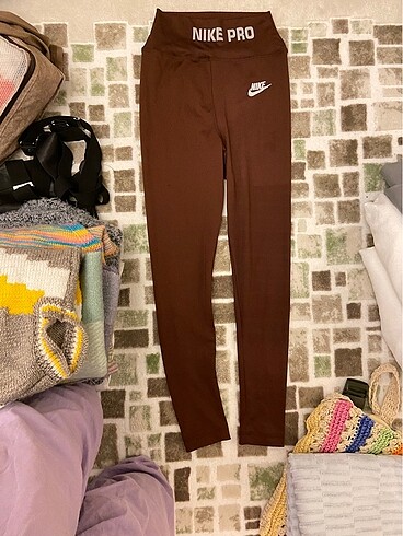 Kahverengi nike eşofman altı