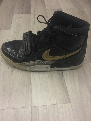 NİKE AIR JORDAN UNISEX 40EUR DÜŞÜK HASARLI ORJİNAL CIRTCIRT VE B