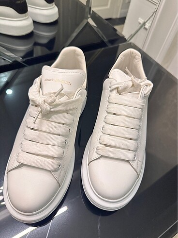 Alexander McQueen Mcquenn sneaker