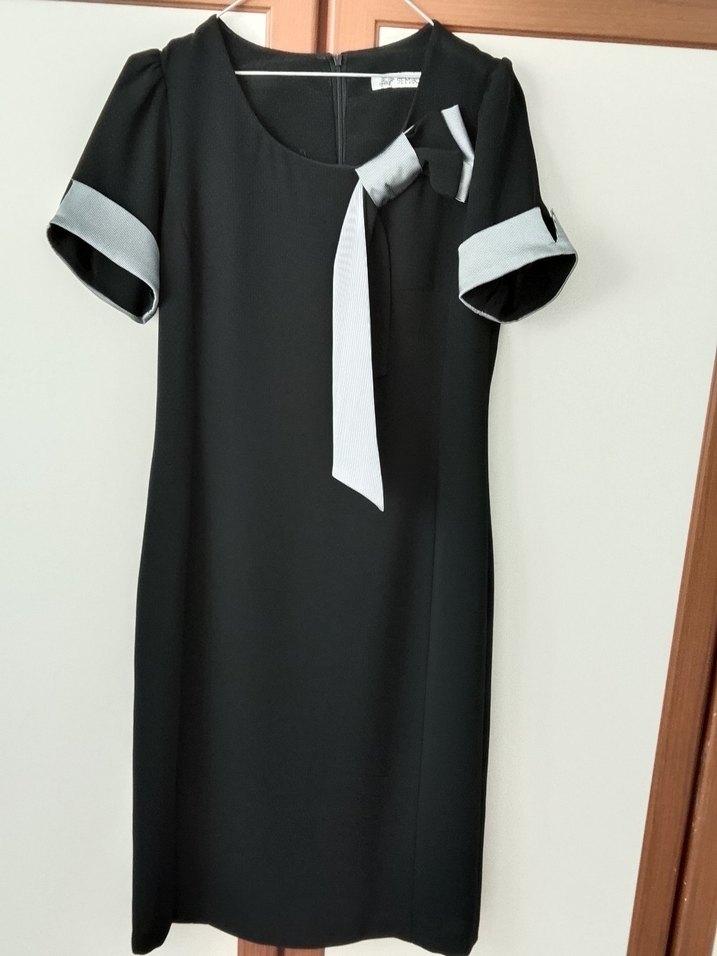 Kısa Kollu Midi Siyah Elbise - Görsel 2