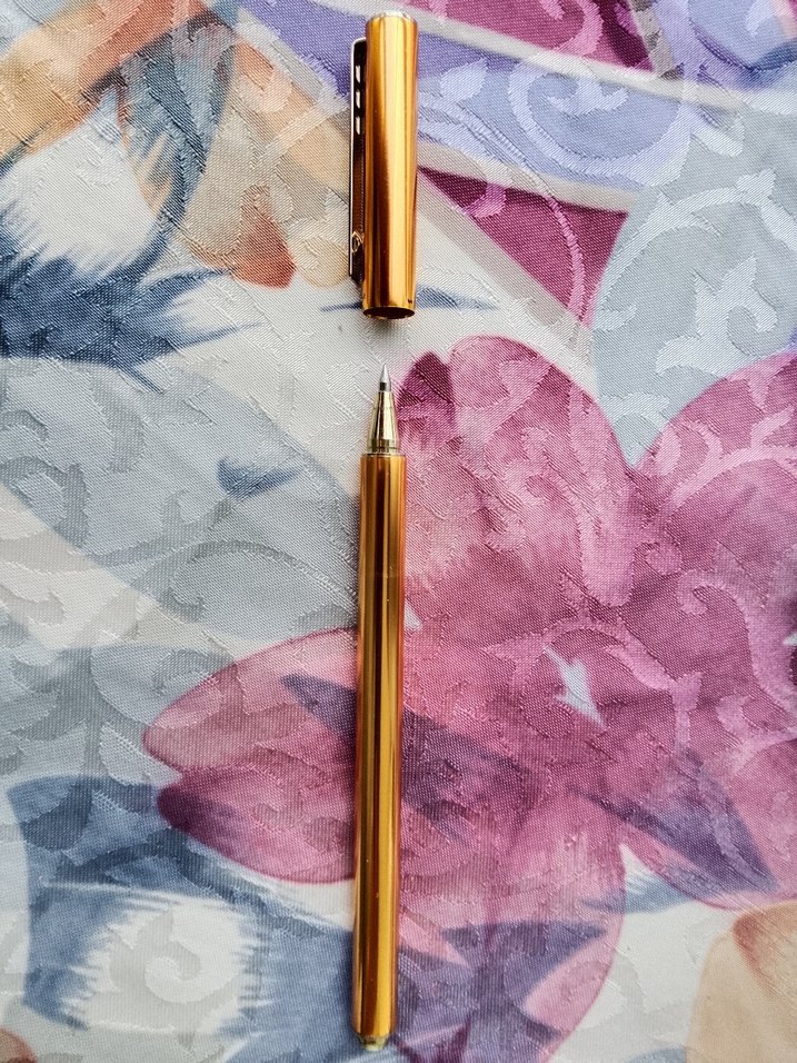 Parlak Altın Renkli Kalem - Görsel 3