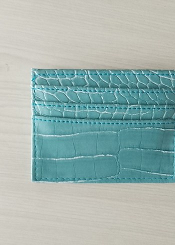 Turkuaz Parlak Yılan Desenli Deri Kadın Cüzdanı - Görsel 2