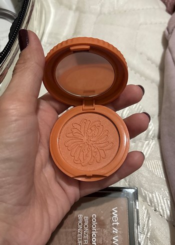 Wet n Wild Coloricon Bronzlaştırıcı Kahverengi - Görsel 5