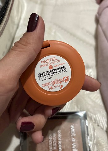 Wet n Wild Coloricon Bronzlaştırıcı Kahverengi - Görsel 4