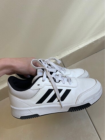 Adidas spor ayakkabı