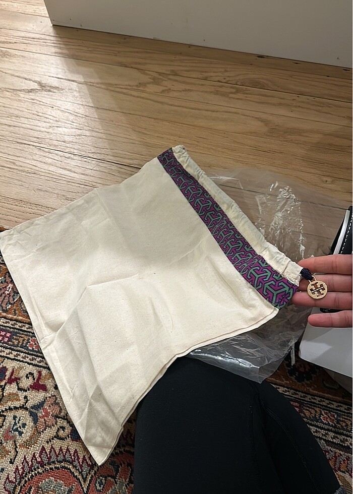 Tory Burch kol çantası lacivert - Görsel 2