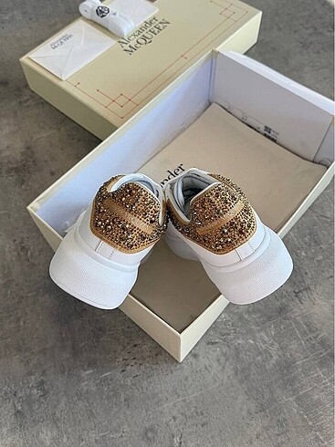 Alexander McQueen Alexander McQueen Sneaker Stone