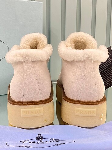 38 Beden Prada Chukka Boot