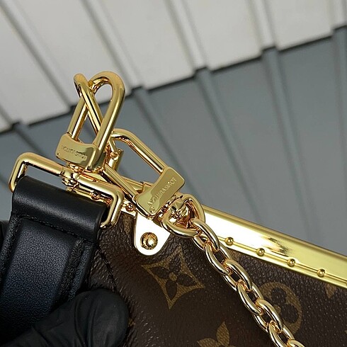 Beden Louis Vuitton Lucky Trunk Bag