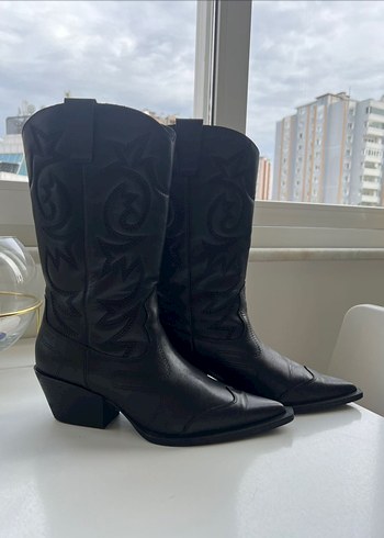 zara kovboy çizme