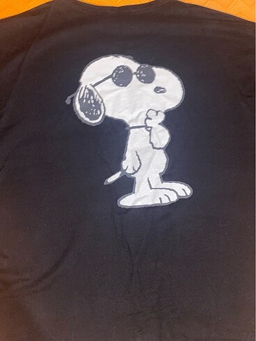 m Beden siyah Renk Kısa kol- sakat kol snopy karakterli t-shirt