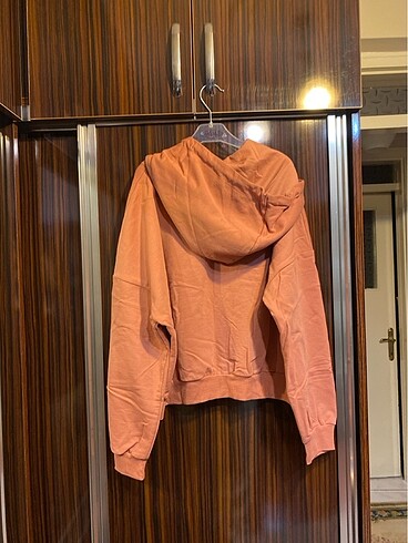 l Beden Kısa az kullanılmıs sweatshirt