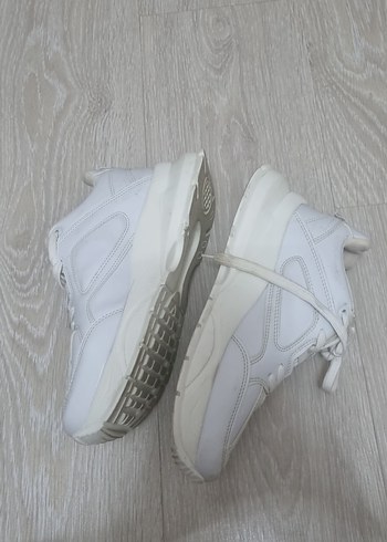 39 Beden beyaz Renk Nine West Beyaz Bağcıklı Kadın Spor Ayakkabı