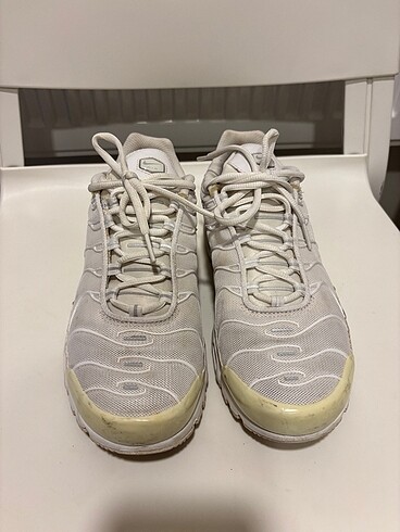 Nike beyaz TN