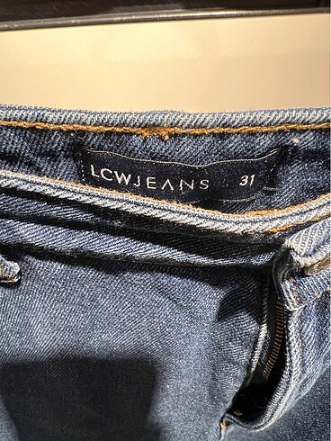 31 Beden lacivert Renk Lcw mom jeans oldukça geniş
