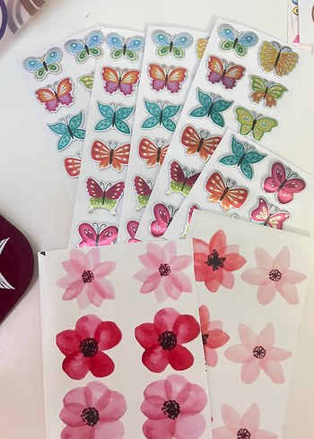 Kelebek ve Çiçek Sticker