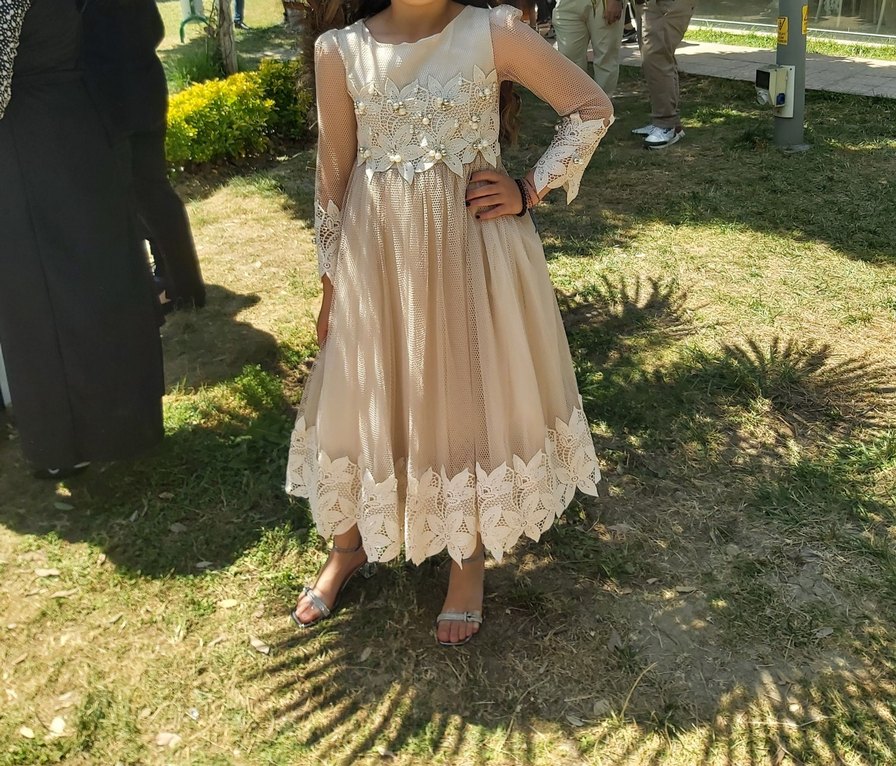 Kız Çocuk Beyaz Dantel İşlemeli Elbise - Görsel 5