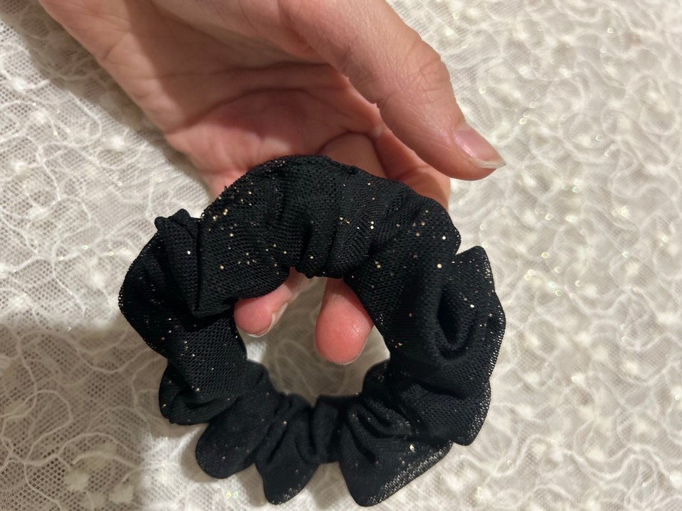 Siyah Fırfırlı Örgü Saç Lastiği - Görsel 2