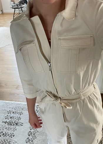 Beyaz Kuşaklı Kadın Tulum - Görsel 3