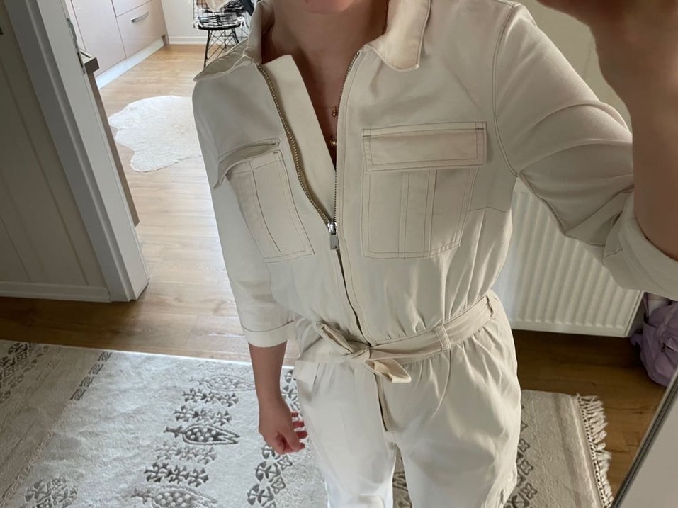 Beyaz Kuşaklı Kadın Tulum - Görsel 3