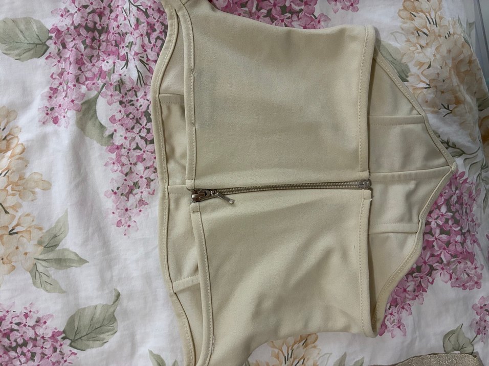 korseli ust - Görsel 2