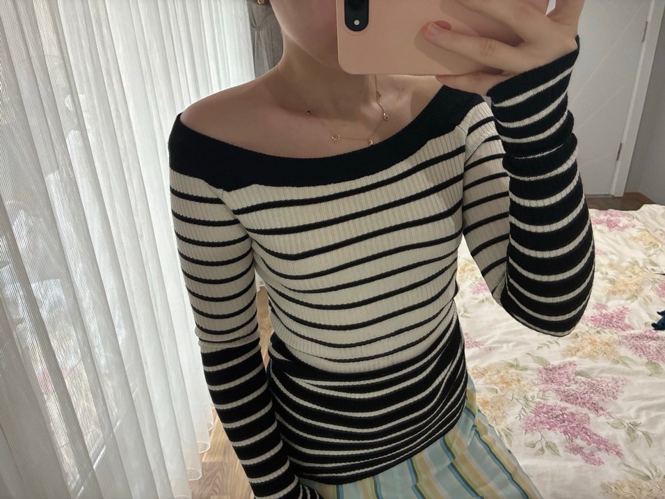 Çizgili Beyaz Siyah Triko Kadın Kazak - Görsel 2