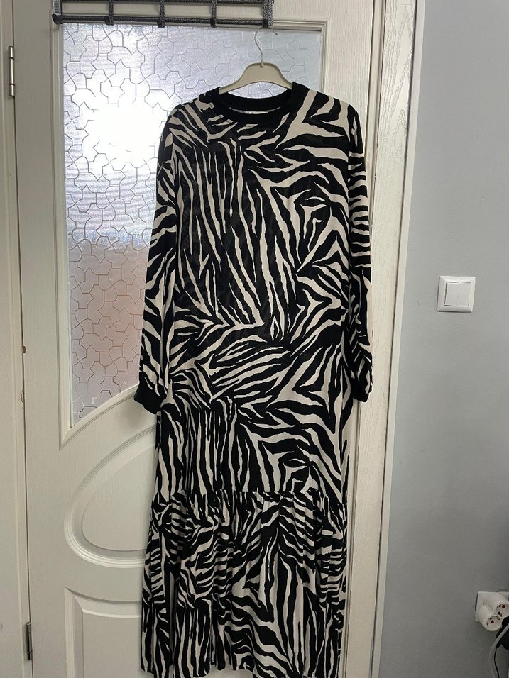 Zebra Desenli Uzun Kollu Uzun Elbise - Görsel 2