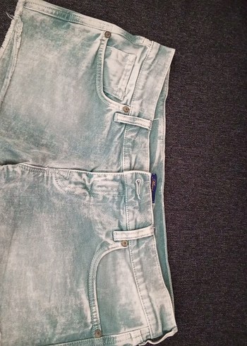 açık uçuk yeşil Mini, düşük bel,Düğmeli Kadın Denim Şort