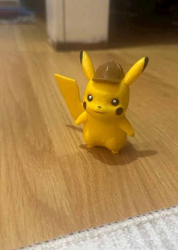 Sarı Dedektif Şapkalı Pikachu Figürü