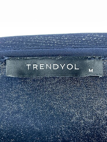 m Beden lacivert Renk Trendyol & Milla Bluz %70 İndirimli.