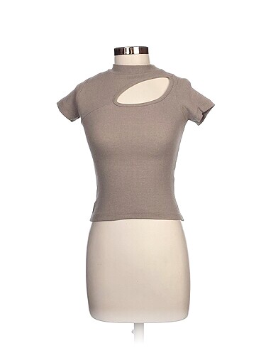 Trendyol & Milla T-shirt %70 İndirimli.
