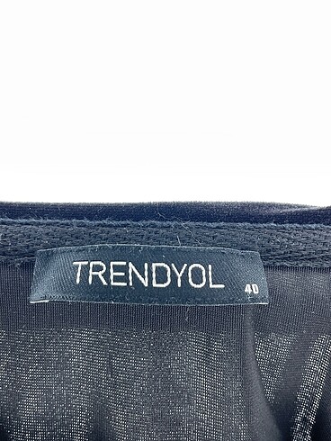 40 Beden siyah Renk Trendyol & Milla Bluz %70 İndirimli.
