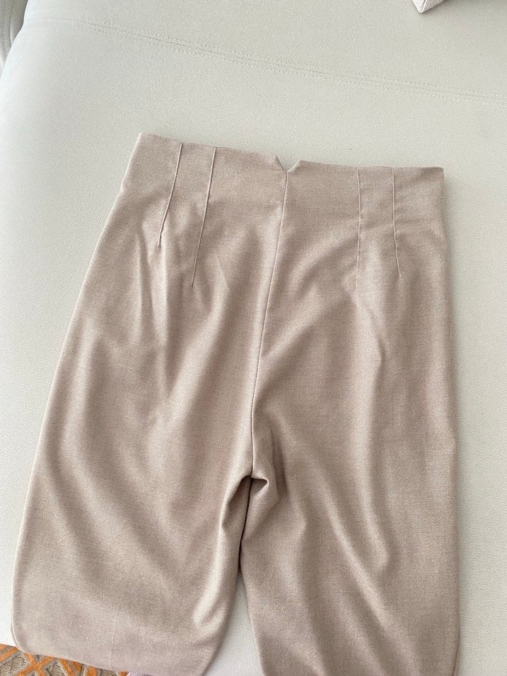 Zara
Bej Kadın Keten Kumaş Pantolon - Görsel 3