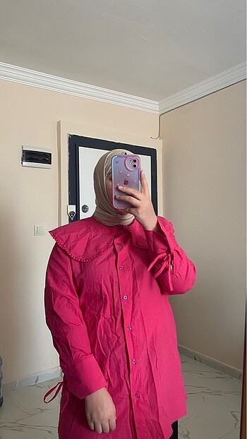Pembe gömlek