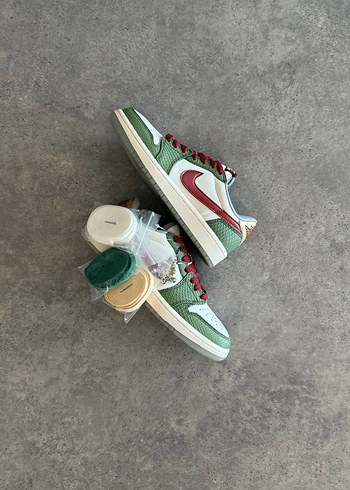 44 Beden çeşitli Renk Nike Air Jordan 1 Low OG Year Of The Dragon