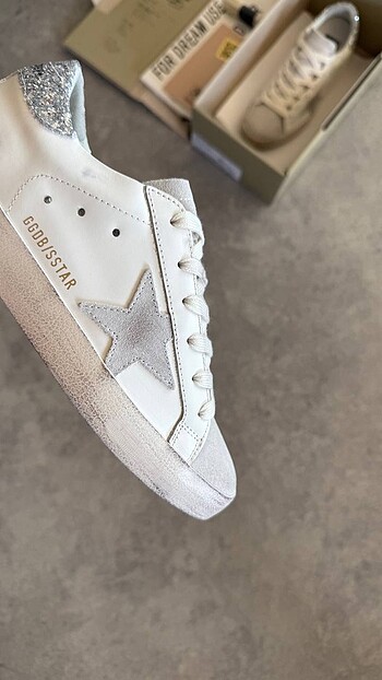 Golden Goose Deluxe Golden Goose Deluxe Sneakers